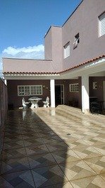 BEAUTIFUL 4 BEDROOM MARANDUBA HOUSE WITH SWIMMING POOL AND WIFI AIR CONDITIONING