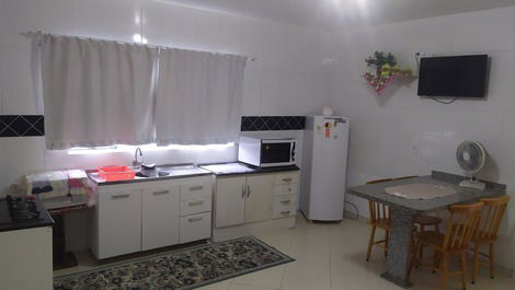 APARTAMENTO DE 1 DORMITORIO EN PRAIA DE BOMBAS