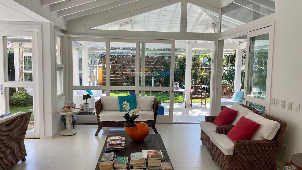 Casa para alquiler de vacaciones em São Sebastião (Juquehy)