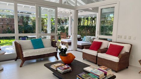 Casa en condominio con 6 suites a 50m de la playa en Juquehy - Solo...