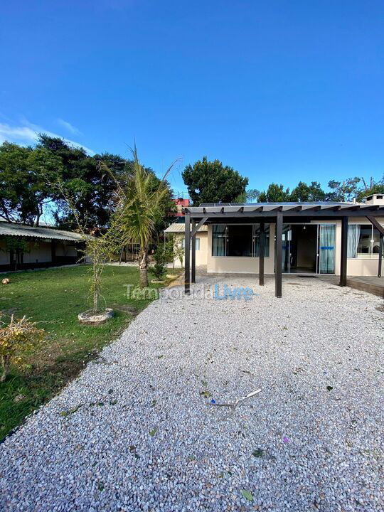 Casa para aluguel de temporada em Bombinhas (Canto Grande)