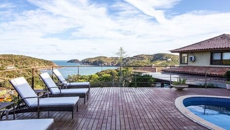Hermosa casa con cuatro suites, en un condominio en Praia do Forno
