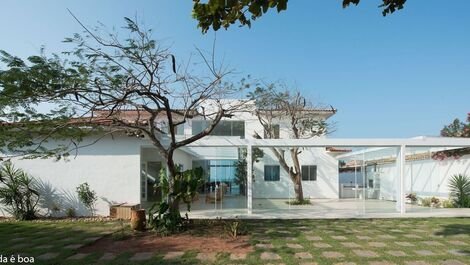 Beautiful Villa with seven suites, right on the sand of Rasa beach