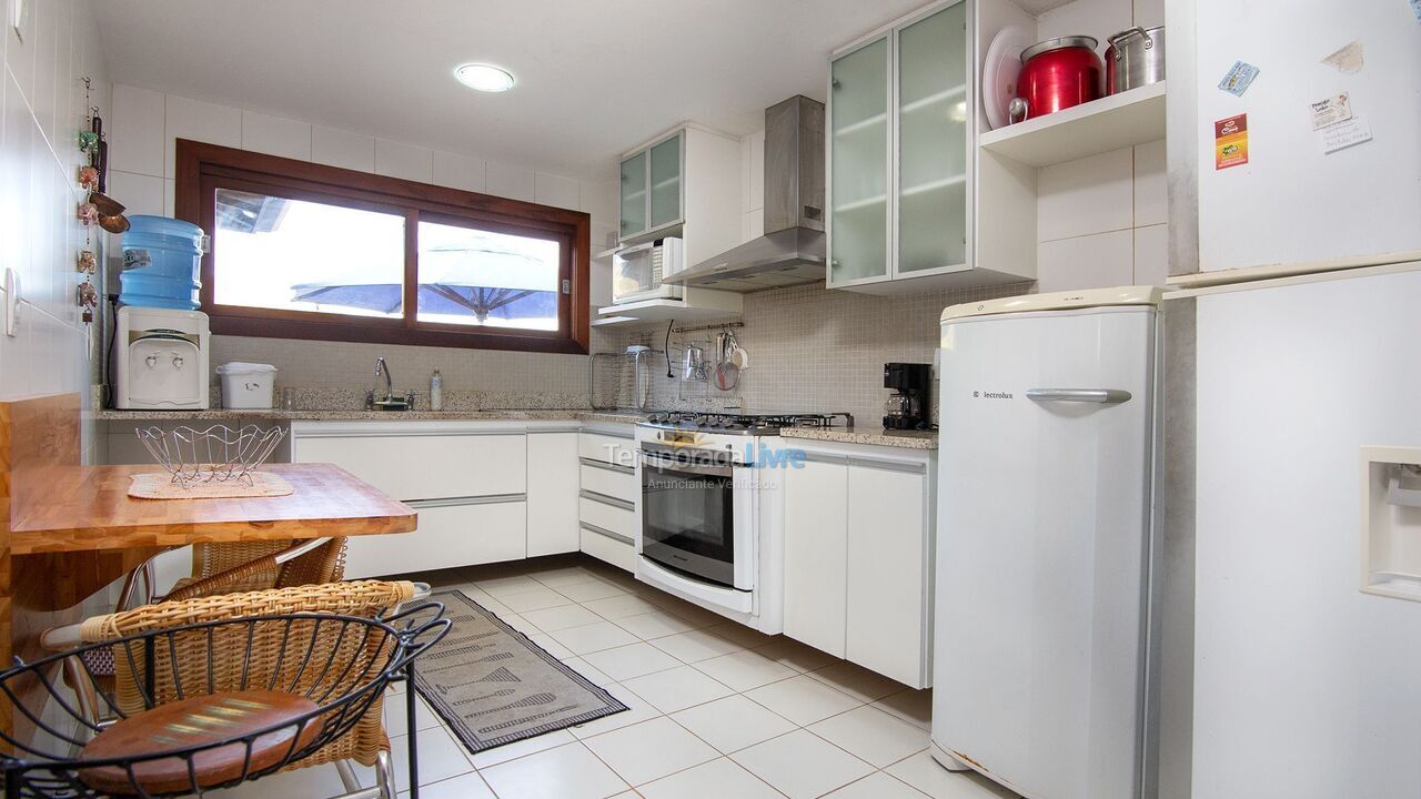 Casa para alquiler de vacaciones em Armação dos Búzios (Praia do Forno)