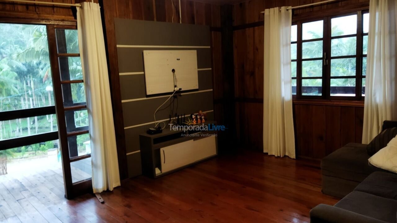 House for vacation rental in Camboriú (Bairro Rio Pequeno)