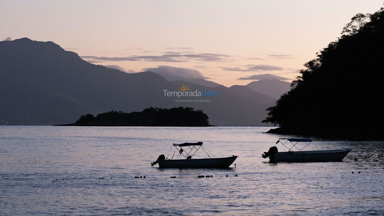 Casa para aluguel de temporada em Angra dos Reis (Enseada do Abraazinho)