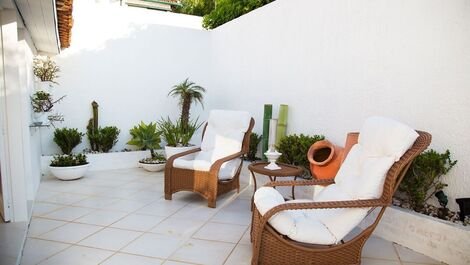 Beautiful house in Ossos with four bedrooms in condominium