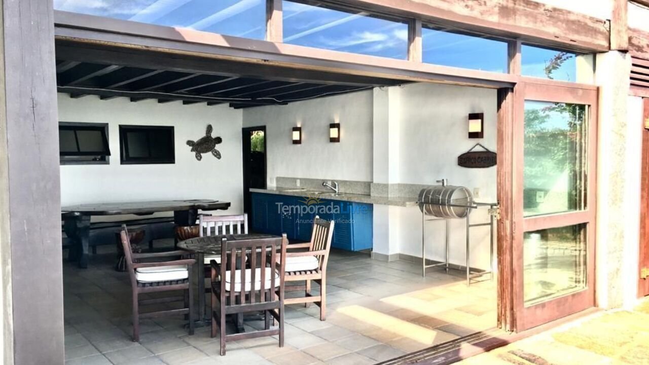 Casa para aluguel de temporada em Búzios (Praia do Canto)