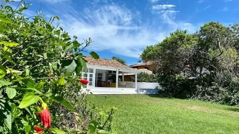 Exceptional house with a privileged view, on the sea front of Ferradura,...