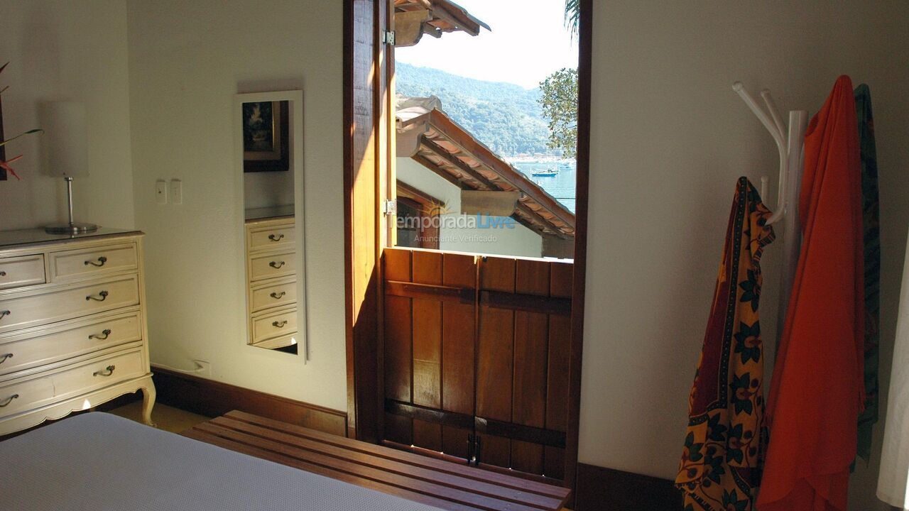 Casa para aluguel de temporada em Angra dos Reis (Vila do Abraão)