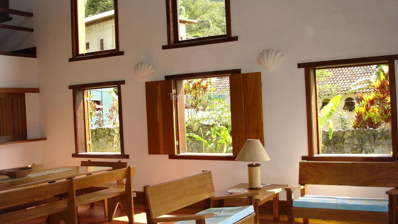 Casa para aluguel de temporada em Angra dos Reis (Vila do Abraão)