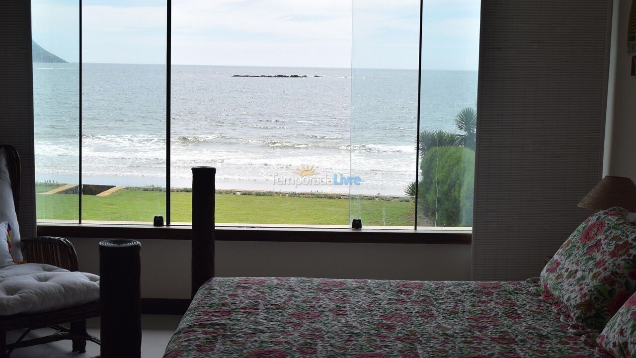 Casa para aluguel de temporada em Armação dos Búzios (Praia Rasa)