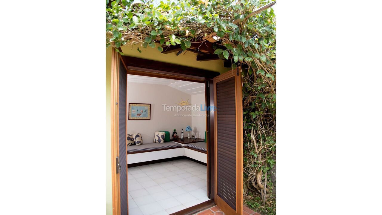 Casa para aluguel de temporada em Armação dos Búzios (Praia Rasa)
