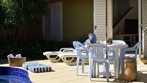 Hermosa casa con cinco suites, justo en la arena de Praia da Rasa