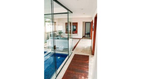Espetacular casa com Arquitetura em estilo moderno-rústico, com...