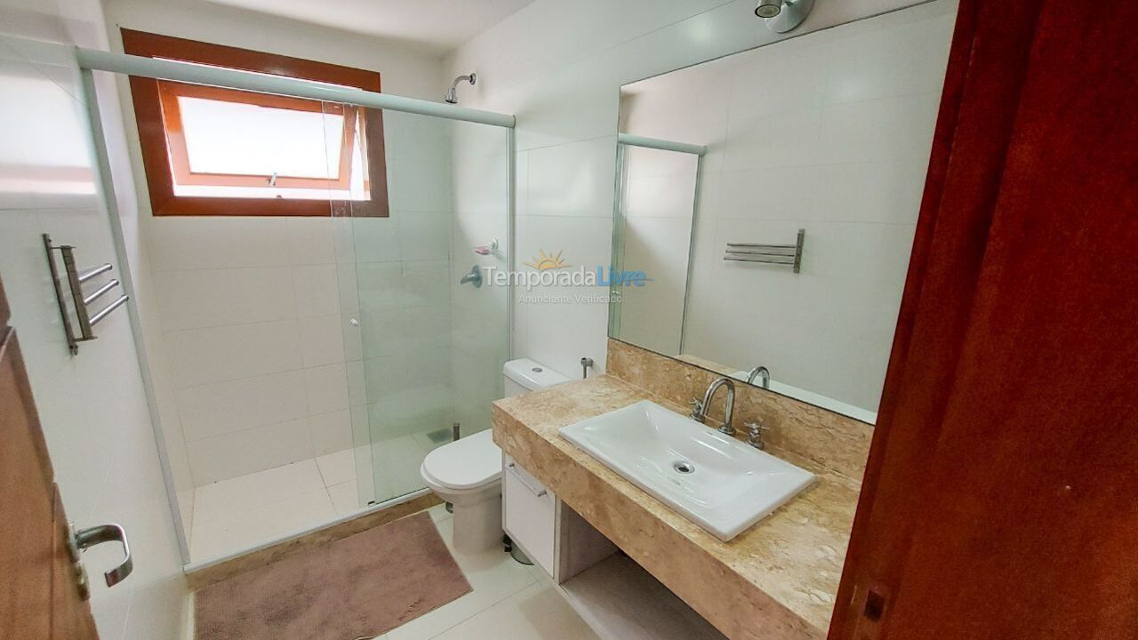 Casa para aluguel de temporada em Armação dos Búzios (Praia da Ferradura)