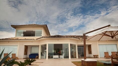 Beautiful Villa with seven suites, on the sand, with complete infrastructure...