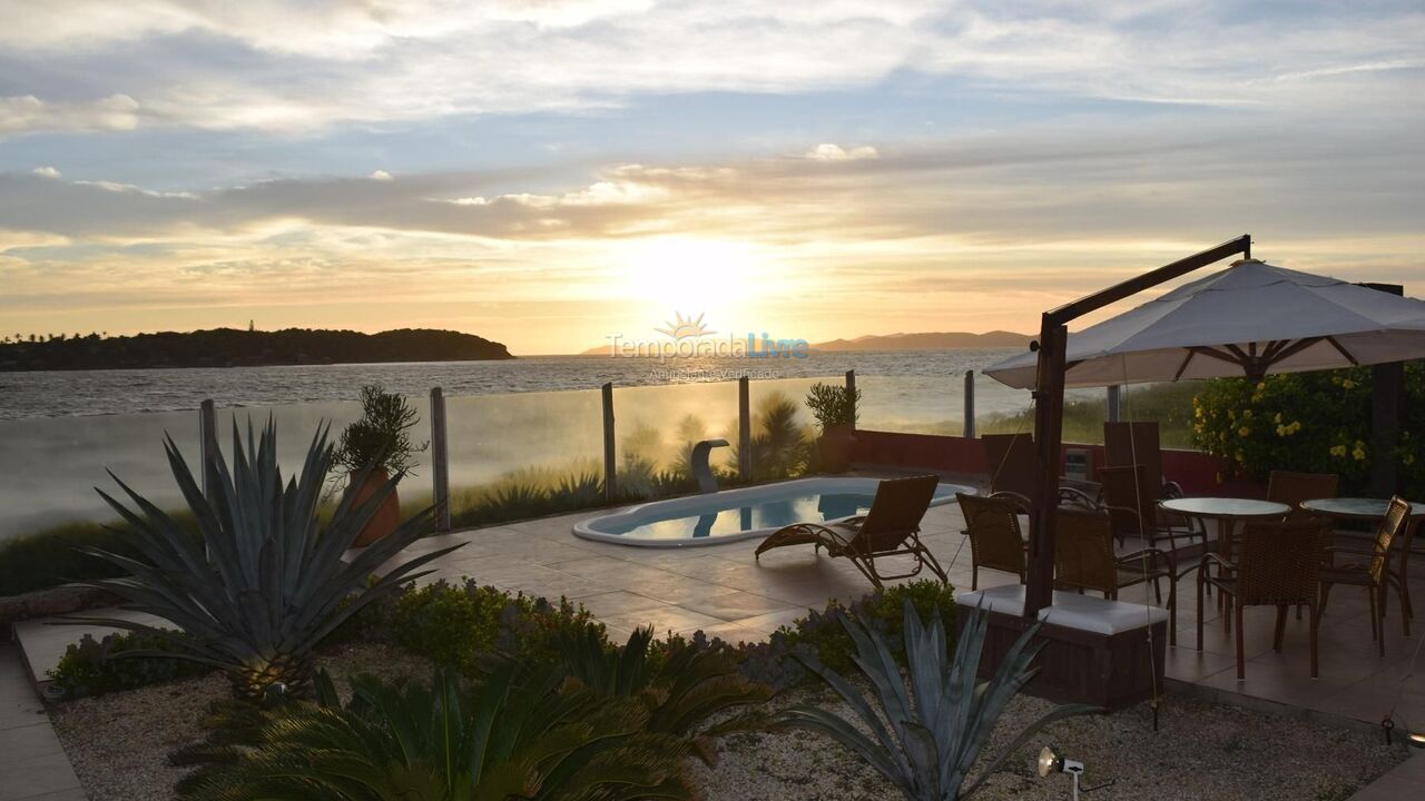 Casa para aluguel de temporada em Armação dos Búzios (Praia Rasa)