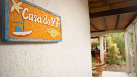 Linda Villa na Praia Rasa com sete suítes, pé na areia, com...