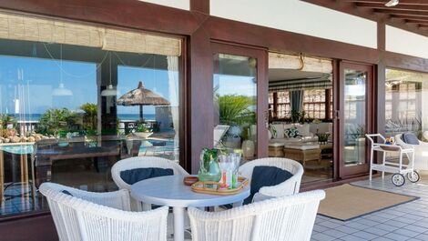 Hermosa Villa con cinco suites, justo en la arena de Praia de Geribá,...