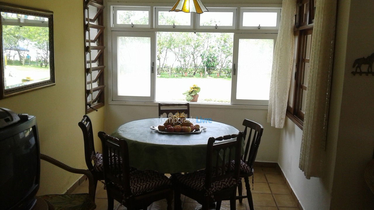 Casa para aluguel de temporada em Ubatuba (Lagoinha)