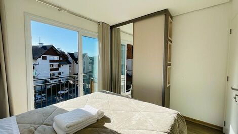 Loft Gramado 202: 2 suites, sleeps 6, a few meters from Rua Coberta