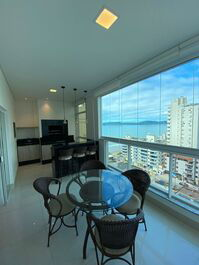 3-bedroom apartment on the seafront