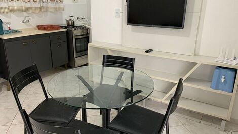 Hermoso apartamento de 1 dormitorio en condominio completo en Praia...