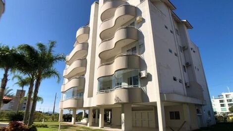 Hermoso apartamento de 1 dormitorio en condominio completo en Praia...