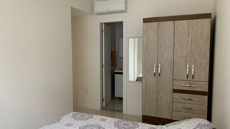 Beautiful 2 bedroom holiday apartment, 1 suite on the beach...