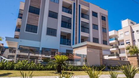 Beautiful 2 bedroom holiday apartment, 1 suite on the beach...