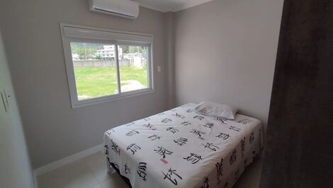 Beautiful holiday home, 3 bedrooms and 1 suite in Praia de...
