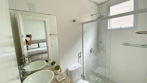 HIGH STANDARD SEA FRONT APARTMENT IN PALMAS/SC