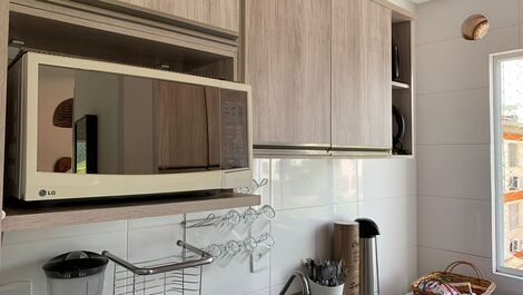 Beautiful 2 bedroom holiday apartment, 1 suite on the beach...