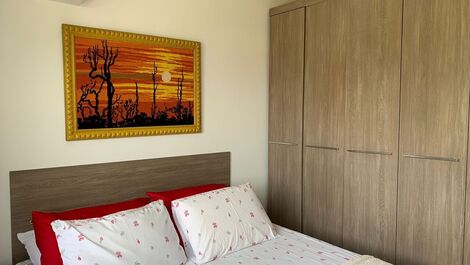 Beautiful 2 bedroom holiday apartment, 1 suite on the beach...