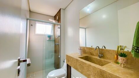 Lindo apartamento para férias 2 dormitórios sendo 1 suíte na Praia...