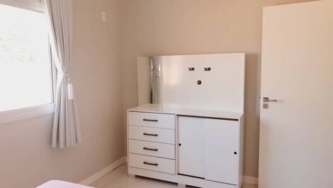 Lindo apartamento para férias 2 dormitórios sendo 1 suíte na Praia...