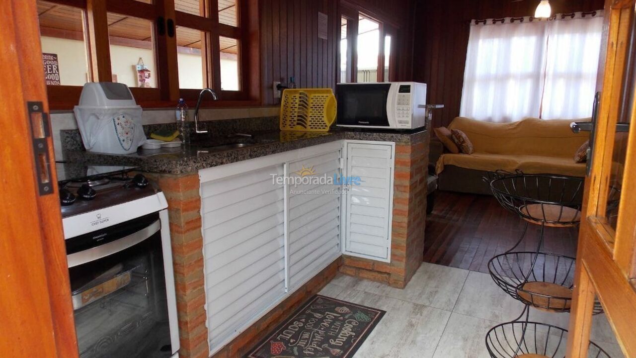 Casa para aluguel de temporada em Brotas Sp (Jardim Santa Cecilia)