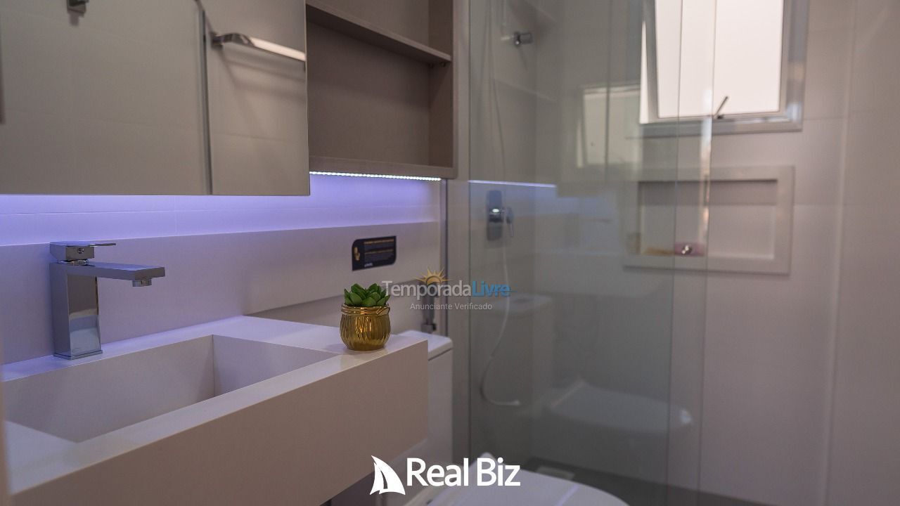 Apartamento para aluguel de temporada em Governador Celso Ramos (Palmas)