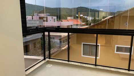 Beautiful holiday apartment 3 bedrooms, 1 suite on the beach...