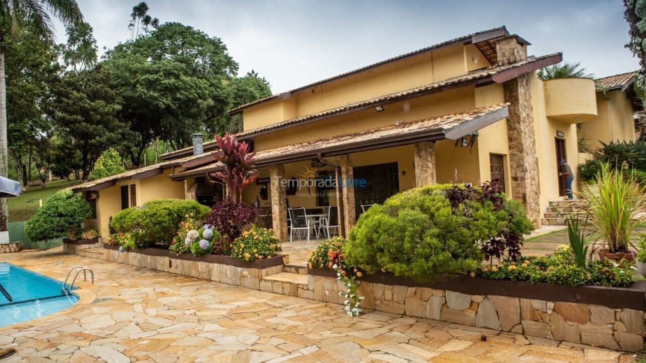 House for vacation rental in Serra Negra (Jardim Parque da Palmeiras)