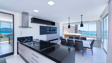 PENTHOUSE WITH SEA VIEW, 4 SUITES FOR UP TO 10 PEOPLE IN BOMBAS