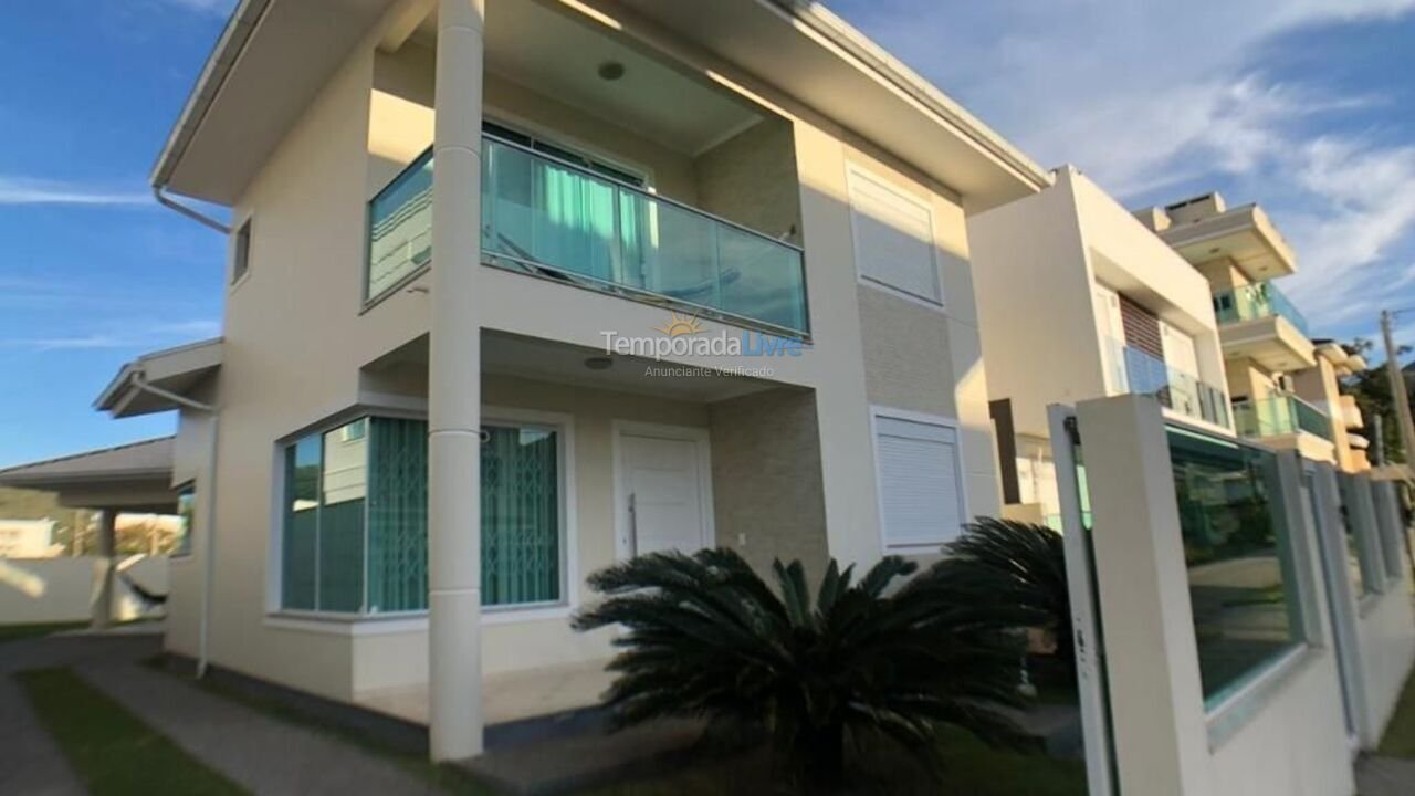 Casa para alquiler de vacaciones em Governador Celso Ramos (Palmas)