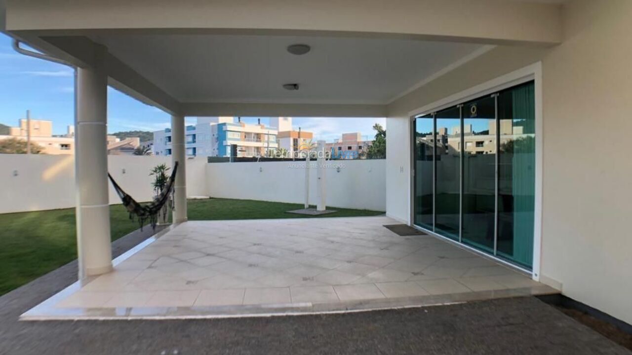 Casa para alquiler de vacaciones em Governador Celso Ramos (Palmas)