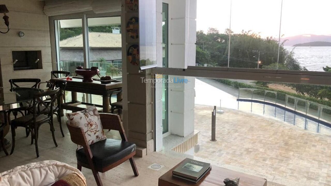 Apartamento para alquiler de vacaciones em Santa Catarina (Sambaqui)