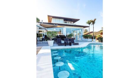 Beautiful house with 6 suites, in a condominium in front of the sea, in Geribá