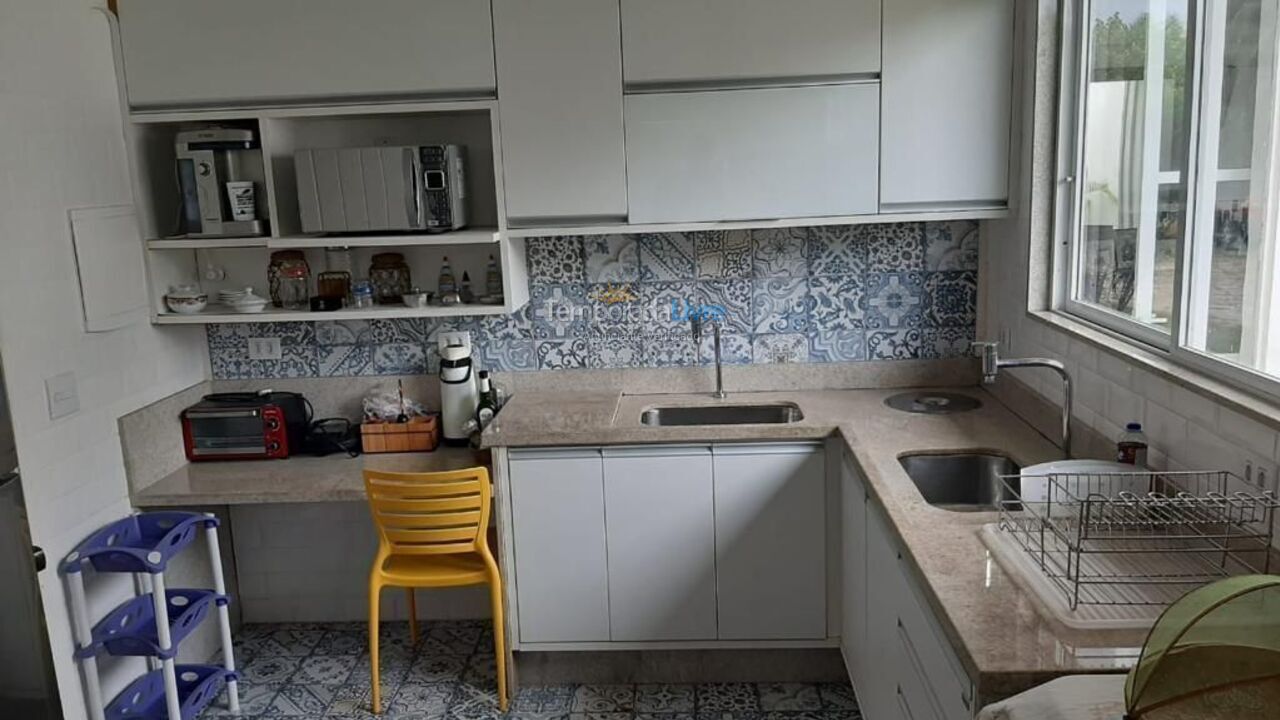 Casa para aluguel de temporada em Armação dos Búzios (Praia de Manguinhos)