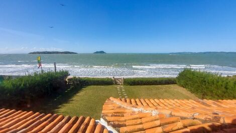 HERMOSA CASA CON PISCINA Y BARBACOA, PIE EN LA ARENA DE PRAIA RASA