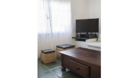 House in Manguinhos, close to the sailing club, with a large leisure area
