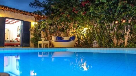 Beautiful house with five bedrooms, right on the sand of Praia Rasa